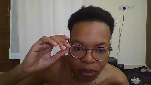 Snapshot of Sexy_Dymme chatting on September 2025 02:32:01 PM Sexy Dymme online show from September 2025 02:32:01 PM