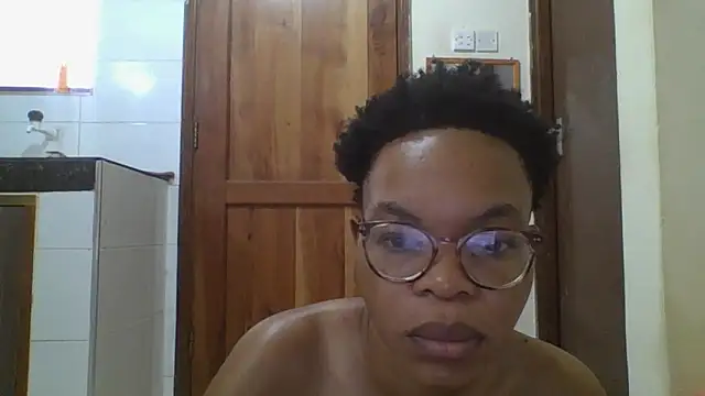 Snapshot of Sexy_Dymme chatting on March 2026 08:41:02 AM Sexy Dymme online show from March 2026 08:41:02 AM