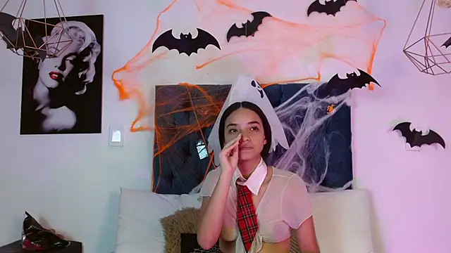 Lilith Nocturne online show from October 2025 07:18:01 PM