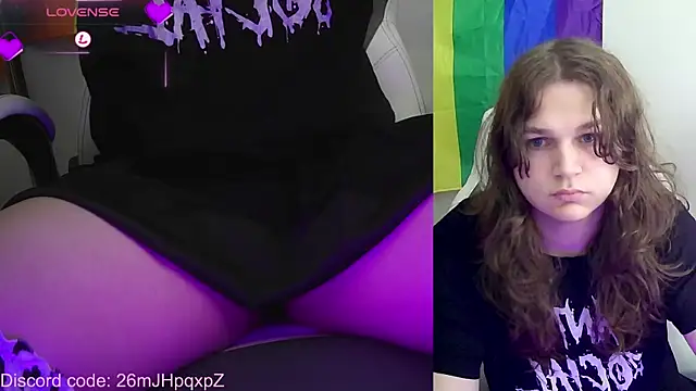 Elli-Ixby online show from September 2025 02:43:02 PM