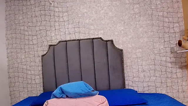 chloe leroy  online show from September 2025 11:54:02 AM