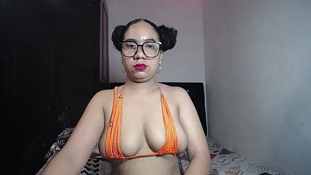 Kristynsmith online show from September 2025 10:31:01 PM