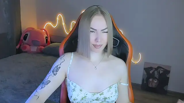 LaraKrein lk online show from January 2026 11:37:01 AM