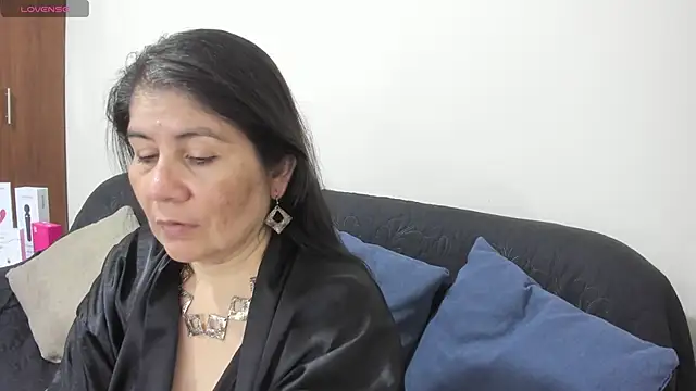 kiraGeiner online show from November 2025 01:16:02 AM