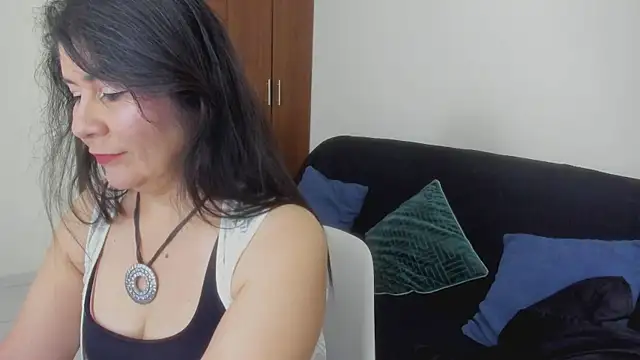 kiraGeiner online show from June 2026 01:06:02 AM