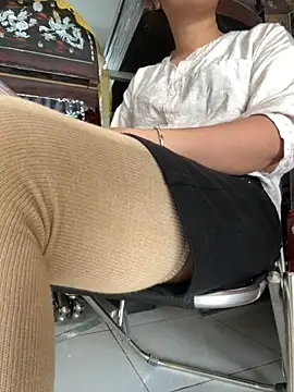 sharon-Hanna online show from October 2025 03:06:02 AM