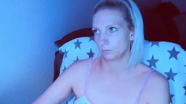 SexyJulia21 online show from June 2026 08:22:02 AM