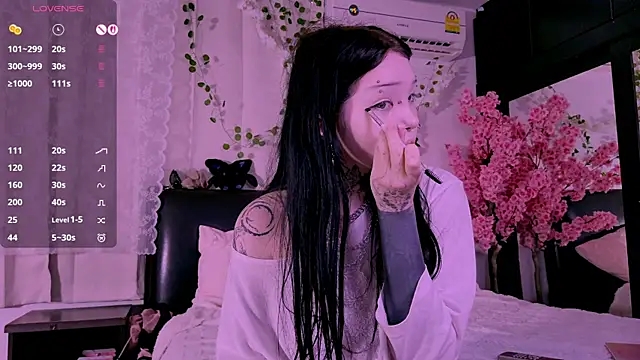 Snapshot of Lein_Bone chatting on October 2025 12:10:02 AM Lein Bone online show from October 2025 12:10:02 AM