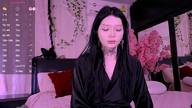 Snapshot of Lein_Bone chatting on November 2025 12:24:01 AM Lein Bone online show from November 2025 12:24:01 AM