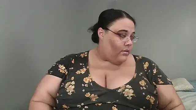 SexyBBW10790 online show from April 2026 05:30:01 PM