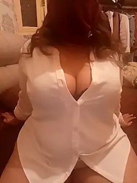 Snapshot of mayakhalyfaa chatting on October 2025 12:33:01 AM mayakhalyfaa online show from October 2025 12:33:01 AM