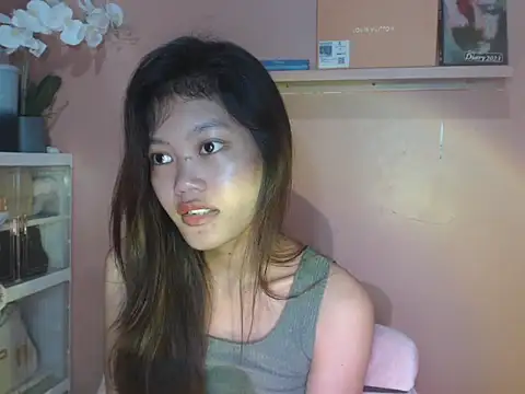 Snapshot of skinny_gracie chatting on September 2025 12:48:02 AM skinny gracie online show from September 2025 12:48:02 AM