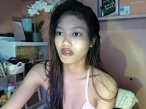 Snapshot of skinny_gracie chatting on October 2025 02:20:01 AM skinny gracie online show from October 2025 02:20:01 AM