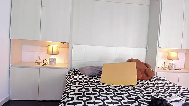 Snapshot of JoyceBlake chatting on November 2025 08:18:01 PM JoyceBlake online show from November 2025 08:18:01 PM