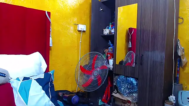 Candycrush2555 online show from November 2025 08:08:02 PM