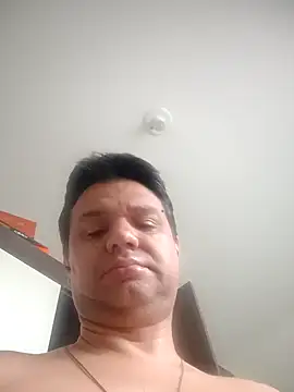 Crocante Hot online show from November 2025 05:13:02 PM