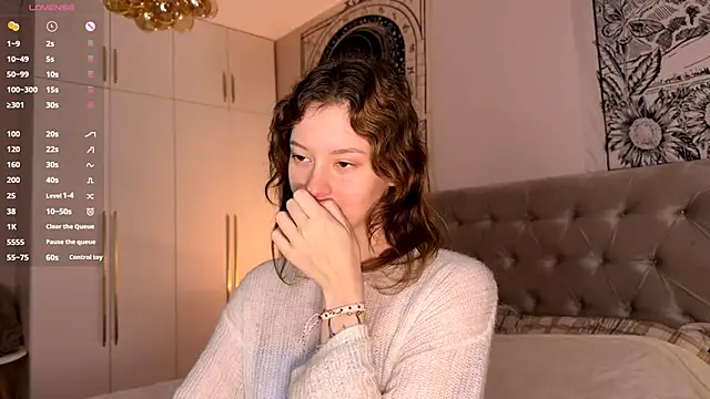 IrisPurrphy online show from November 2025 05:02:01 PM