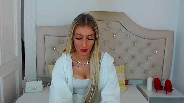 NatalieSensual online show from October 2025 08:04:02 AM