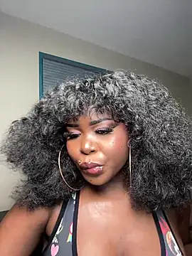 WomanNextdoor1 online show from February 2026 09:10:02 AM