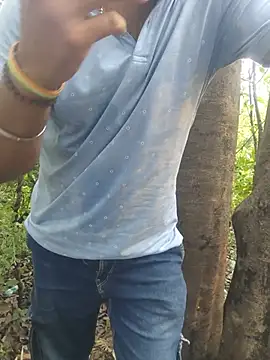 Snapshot of Aeroxx chatting on May 2026 11:38:02 AM Aeroxx online show from May 2026 11:38:02 AM