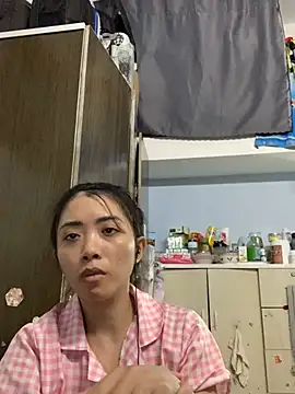 Snapshot of Minee1202 chatting on June 2026 02:47:01 AM Minee1202 online show from June 2026 02:47:01 AM