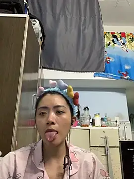 Snapshot of Minee1202 chatting on July 2026 05:02:02 AM Minee1202 online show from July 2026 05:02:02 AM