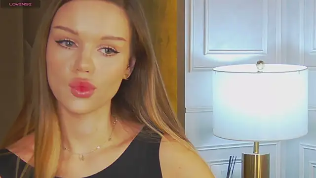 MarilynNova online show from November 2025 04:34:01 AM