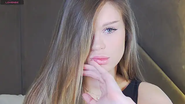 MarilynNova online show from November 2025 04:23:01 AM