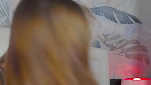 MarilynNova online show from November 2025 04:33:02 AM