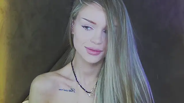 MarilynNova online show from May 2026 04:17:02 AM