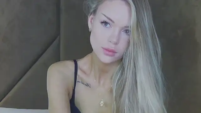 MarilynNova online show from May 2026 04:32:02 AM