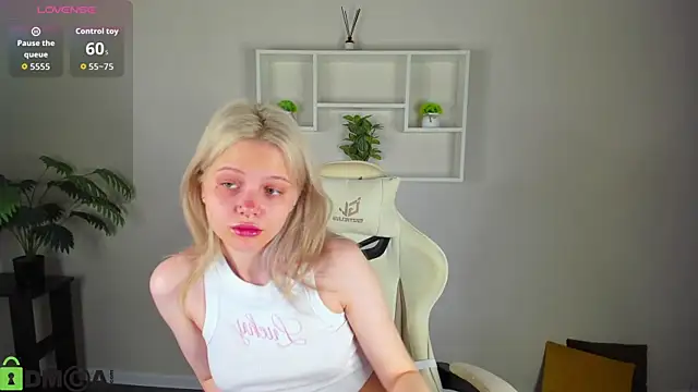 Allice Cox online show from October 2025 01:13:01 AM