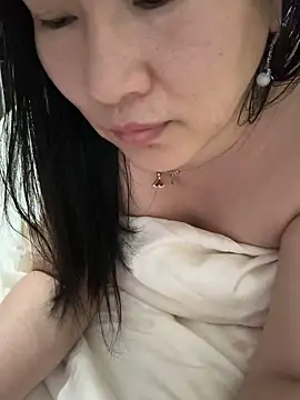 Liqinqin online show from September 2025 12:20:01 PM