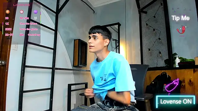 Snapshot of Dani_mc1 chatting on October 2025 11:31:01 AM Dani mc1 online show from October 2025 11:31:01 AM