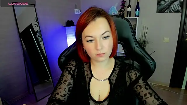 Snapshot of Serena_Woods chatting on September 2025 09:10:02 AM Serena Woods online show from September 2025 09:10:02 AM