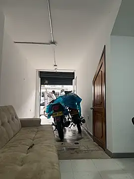 milosky00 online show from January 2026 12:53:02 PM