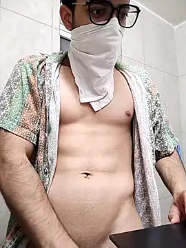 Snapshot of mrmasseur06 chatting on May 2026 06:58:01 PM mrmasseur06 online show from May 2026 06:58:01 PM