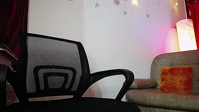 Noha Lux online show from September 2025 12:32:02 PM