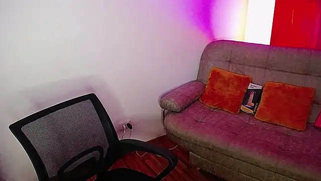 Noha Lux online show from September 2025 12:43:02 PM