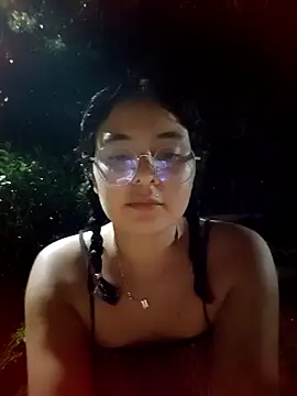 Snapshot of Lily-o chatting on October 2025 11:14:01 PM Lily-o online show from October 2025 11:14:01 PM