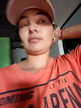 Snapshot of Lily-o chatting on October 2025 08:38:01 PM Lily-o online show from October 2025 08:38:01 PM