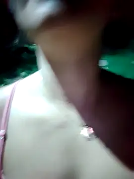 Snapshot of Lily-o chatting on November 2025 03:31:01 AM Lily-o online show from November 2025 03:31:01 AM