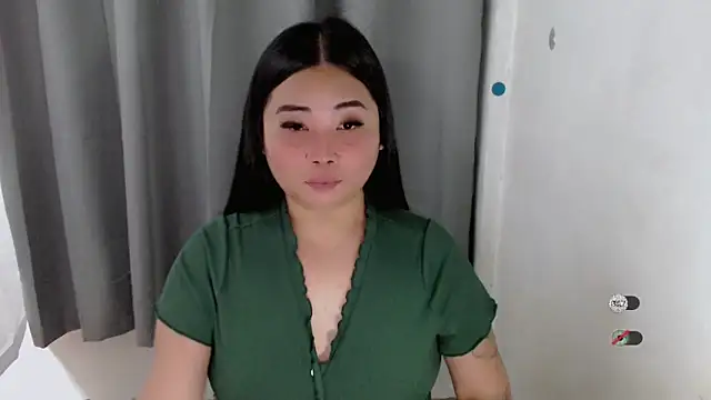 Snapshot of Yhana_Slut chatting on September 2025 08:35:01 AM Yhana Slut online show from September 2025 08:35:01 AM