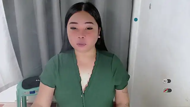 Snapshot of Yhana_Slut chatting on September 2025 05:42:02 AM Yhana Slut online show from September 2025 05:42:02 AM