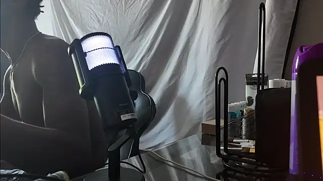 Triggerhappycj100 online show from April 2026 07:04:01 PM