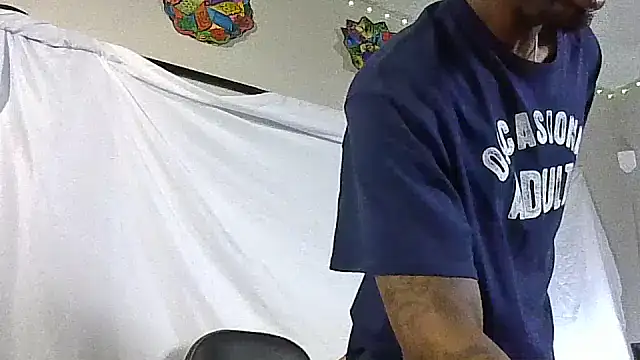 Triggerhappycj100 online show from April 2026 07:41:01 AM