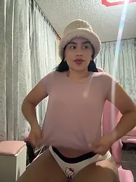 Snapshot of laure_torres chatting on September 2025 06:57:02 AM laure torres online show from September 2025 06:57:02 AM