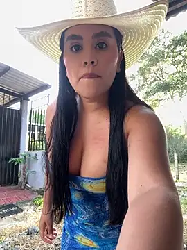laure torres online show from June 2026 12:04:01 PM