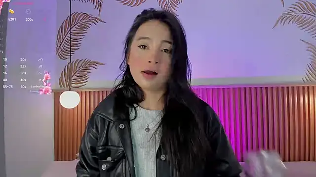 Snapshot of Valleriie_ chatting on February 2026 02:47:02 PM Valleriie online show from February 2026 02:47:02 PM