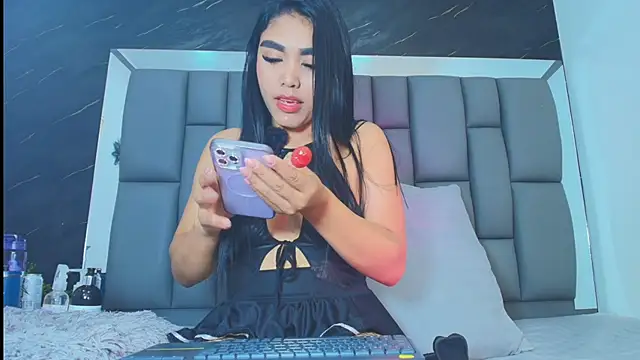 Roxana gomez online show from February 2026 04:44:01 AM